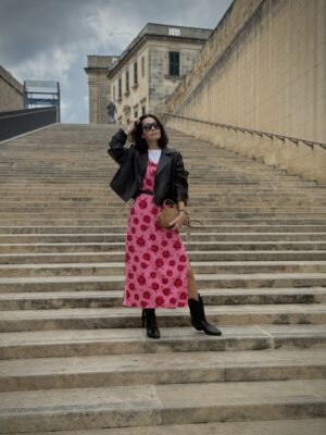 Midi sukienka bez rękawów  ♥ VICTORIA w róże