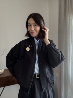 Kurtka bomberka JANE  ★ czarna z broszkami